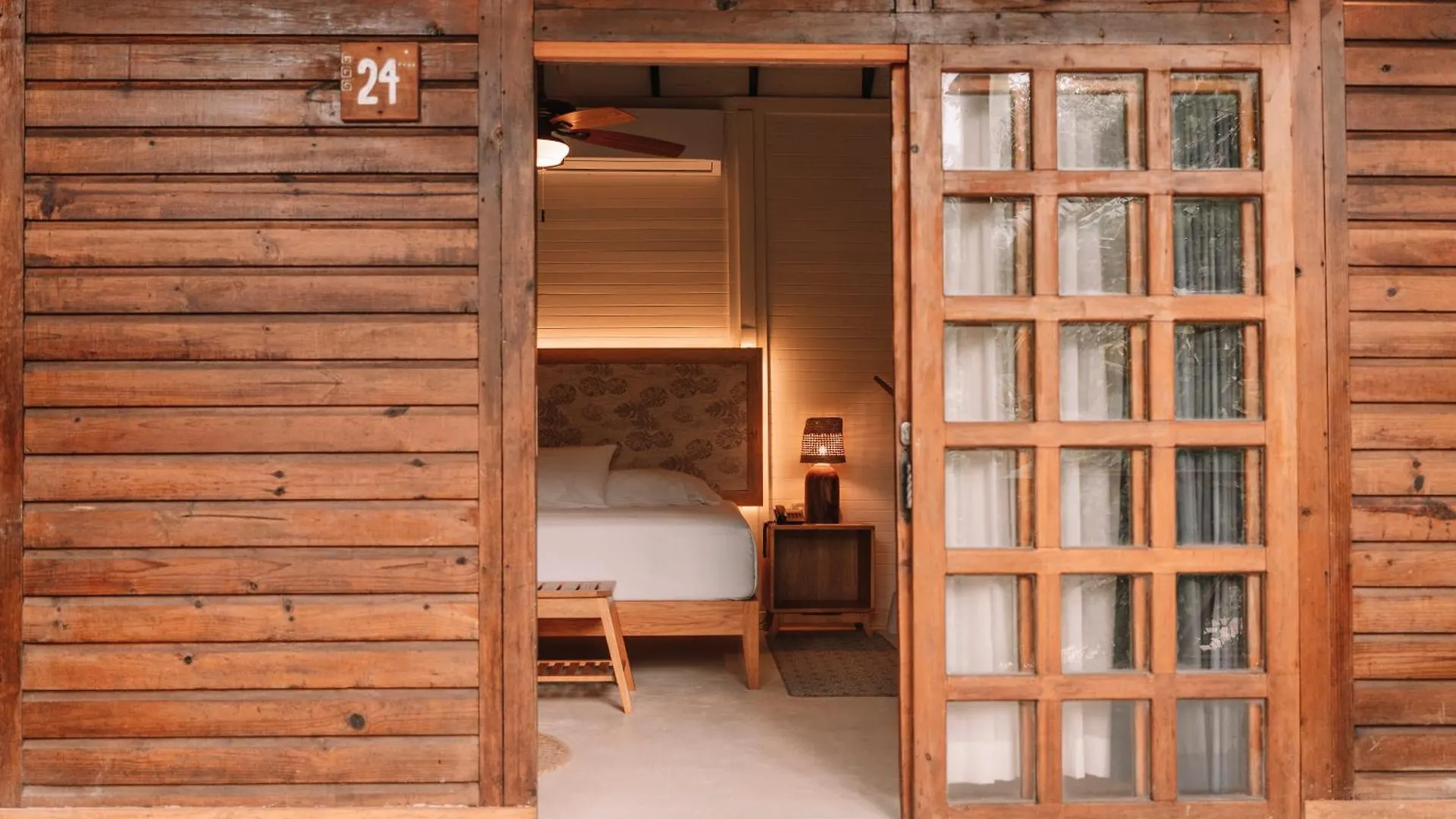 Petit Lafitte Beach Front Hotel & Bungalows Playa del Carmen 4*,  Mexico