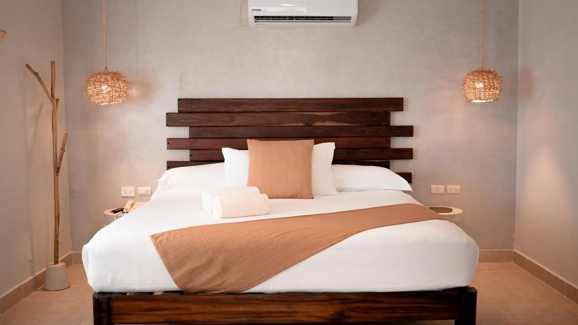 Petit Lafitte Beach Front Hotel & Bungalows Playa del Carmen