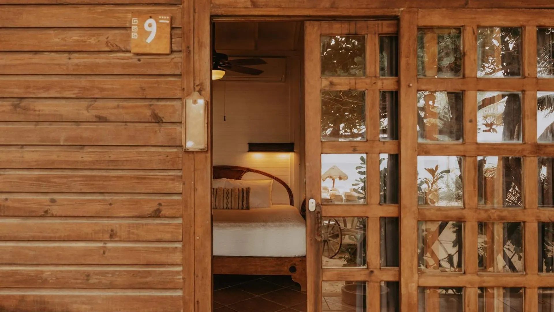 Petit Lafitte Beach Front Hotel & Bungalows Playa del Carmen Meksyk